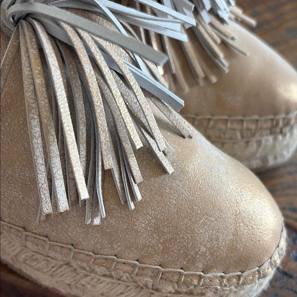 J/SLIDES Metallic Fringe Loafers